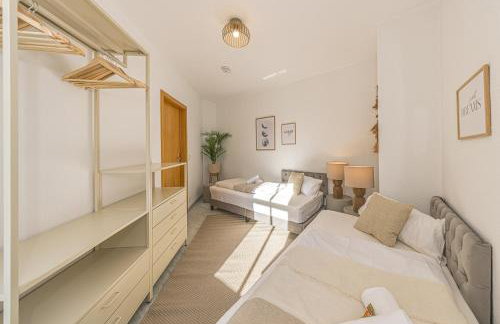 LeHaStays - Apartment Buckau 16 I WLAN I SmartTV - Photo 4