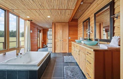 One Of A Kind Home in VA Wine Country on 50 acres - Foto 14