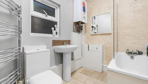 Brilliant 2 Bedrooms Flat Next to The Station - Foto 2