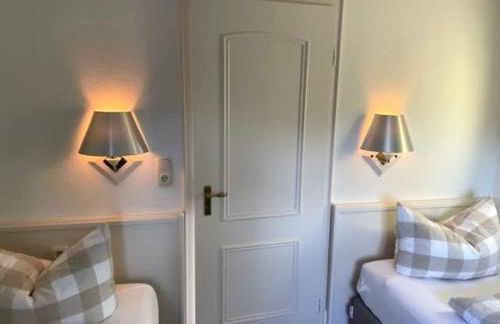 Sky & Sand Homes Sturmmöwe I Reetdach-Refugium mit Parkgarten in SPO - Photo 12