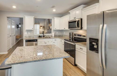 Quiet and Comfy Spring Hill Townhome with WFH Setup - Photo 8