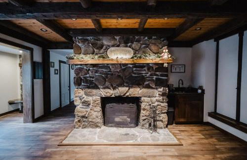 13 Beds, 17 Guests with Hot tub only 15Mins to Sunday River - Foto 4