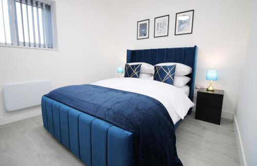 New Cardiff Bloc Exclusive Apartments By Prime Stays - Shops and Parking - Great for Groups and Families - Foto 20