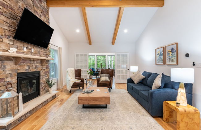 Luxuriously Lakeside by Avantstay Lakefront Retreat w Game Room - Foto 2