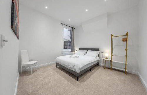 Brand New Cricklewood Zone 2 Modern Home - Foto 16