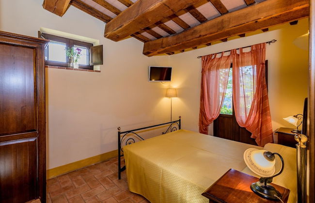 Gorgeous Apartment With Pool Near Sibillini Mountains - Photo 17