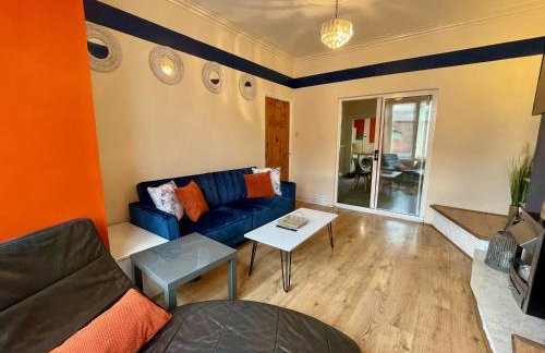 Kimberworth 4 Bedrooms House 8 Beds Close to M1 Suitable For Longer Stay - Foto 6