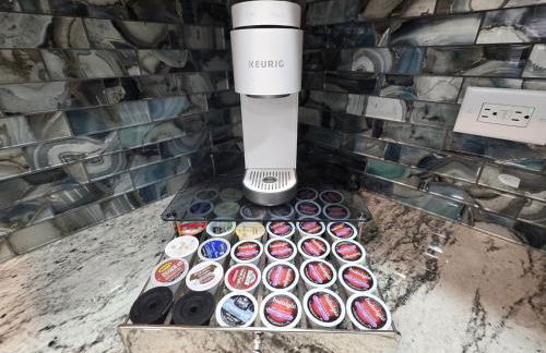 3BR 2BTH Waterfront Vacation Rental on Riverwalk to Downtown McHenry with Pier - Foto 8