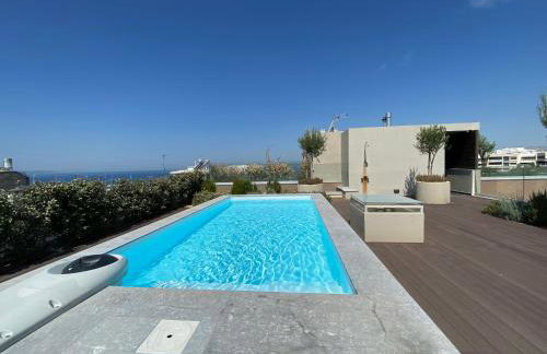 Athens Riviera 2-Bed Apt & Pool Access #Unoblu® - Photo 27