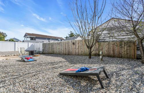 Game Room, Kayaks, Steps to the Ocean! - Photo 17
