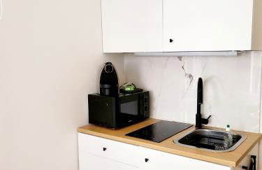 Studio Jeannette avec Balcon et juste à 130 metres Plage ! Plein Centre ! Wifi - Draps Serviettes inclus ! - Photo 12