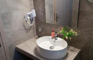 Verginia Studios - Photo 19