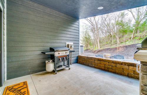 Scenic Yankton Retreat with Fire Pit 1 Mi to Lake! - Foto 32