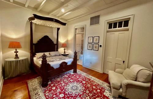 NOLA Condo - Photo 15