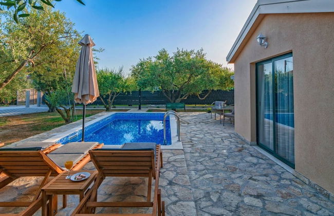 Hidden Gem Holiday Home With Pool in Kastel Stafilic - Foto 23