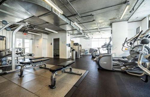 City Condo in Midtown Wynwood with pool and parking - Foto 21