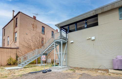 Walk to Nauvoo Temple Remodeled Family Apartment - Foto 24