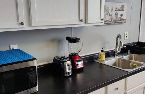 Perfect Combo of Charm & Comfort- 2Bedroom Home - Foto 17