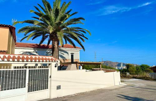 Bonito Chalet en Benidorm, negocios, estudios, salud - Foto 22