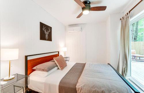 Private Hot Tub Tree-Lined Poconos Home! - Foto 22