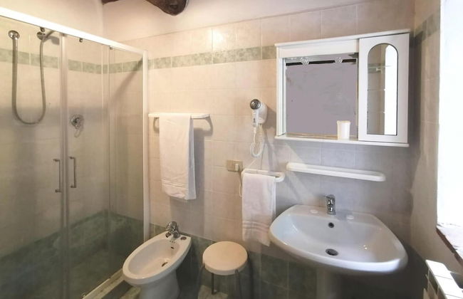 Charming Villa in Tuscany With Pool & Views - Foto 7