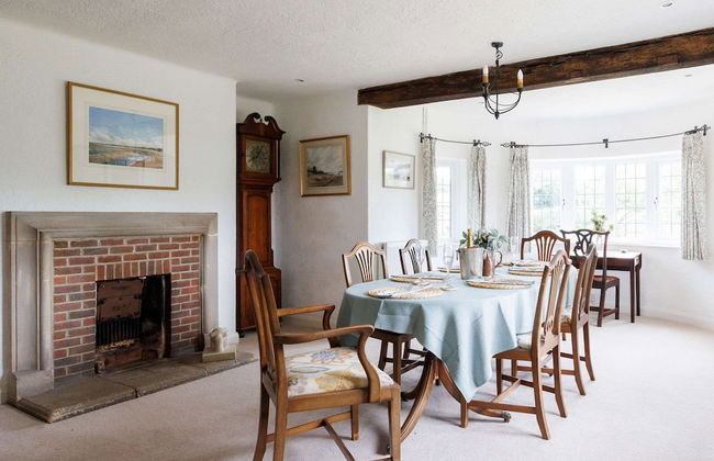 Charming Beach Getaway - Spacious 4BR Sunny Garden - Foto 18