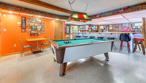Lakefront Suring Home with Pool Table and Views! - Foto 2