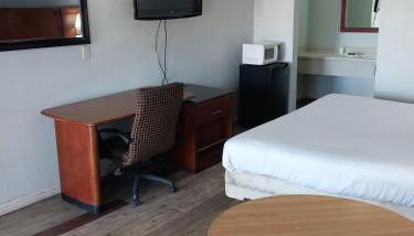 King Bed Hotel Room 201 - Foto 5