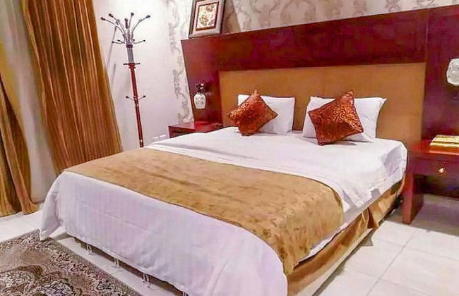 Al Ghubaishi Plaza - Photo 13