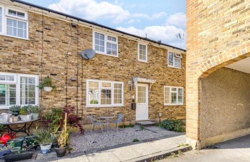 Cozy Riverside Cottage in Hertford Town with Parking - Foto 3