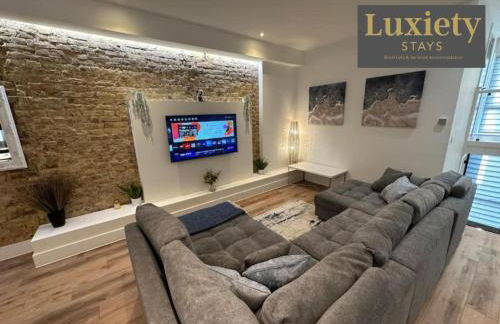 2BR Flat By Luxiety Stays Short Lets & Serviced Accommodation Southend on sea With Free WiFi & Netflix - Foto 1