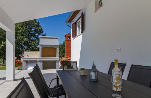 Lovely VILLA Piljan with a private swimming POOL - Foto 4