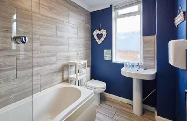 George House in Whitby - Photo 6