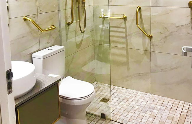 First Group Hastings Hall - Foto 32