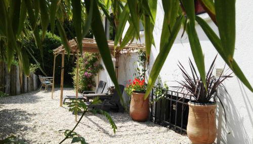 Plage et centre à 15 minutes à pied - stationnement gratuit et facile - Foto 3, Garden