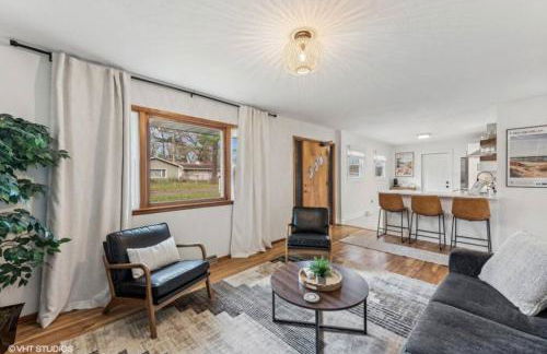 Blocks to Town, Game Room, Firepit, Huge Backyard - Photo 13