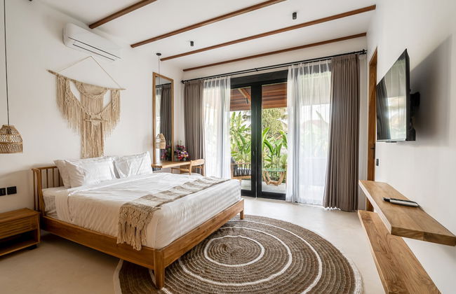 Udara by EVDEkimi - Spacious 4BR Pool villa with Lush garden at Artistic Center of Ubud - Foto 14