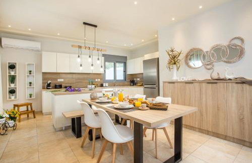 The Sisters Villa - Photo 9