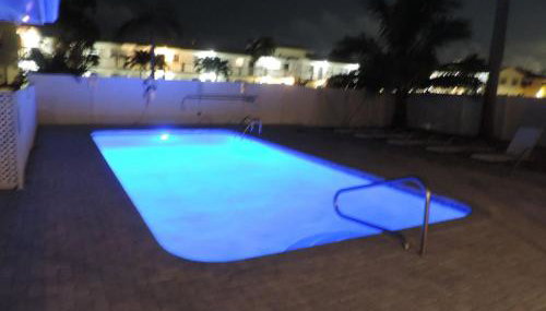 Cozy Getaway Studio with Pool and Putting Green 1A - Foto 5