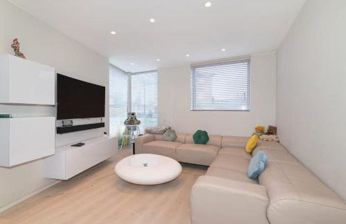 Modern Smart Home with Garden close to Richmond - Pass the Keys - Foto 7