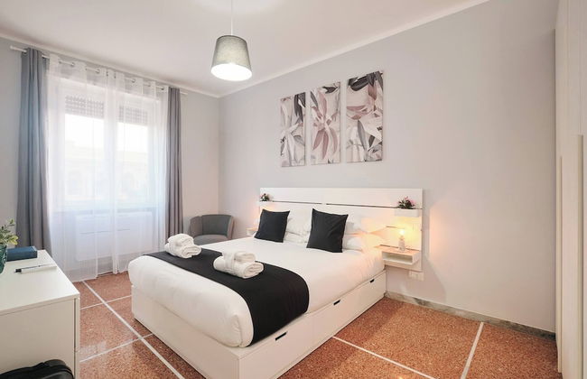 Colosseo-san Giovanni, New Apartment Wi-fi & A-C - Foto 1