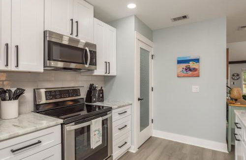 Luxury Family Beach Escape with Heated Pool and Putting Green - Foto 13