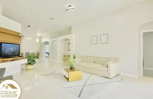 Renewed & Cozy 4BD Great Location near Disney - Photo 21