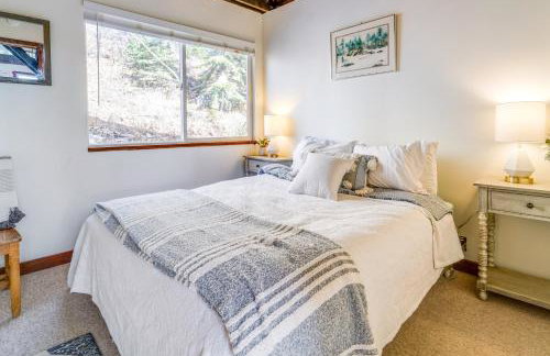 Serene Lakes Cabin with Deck Dog Friendly! - Foto 14