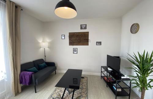 Grand studio calme avec balcon & parking gratuit - Foto 8