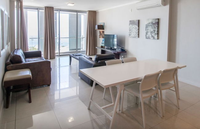 The Crystal Apartments - Photo 41