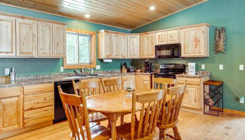 Private Dock, BBQ Ready Lakefront Fifield Home! - Foto 2