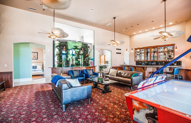 Mermaid by Avantstay Private Estate w/ Pool, Volleyball & Arcade! - Photo 23