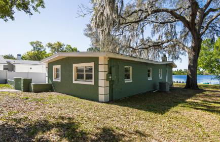 Lakefront Retreat - Boat - Fish - Close to all Orlando Parks - Disney - Universal - SeaWorld - Foto 52