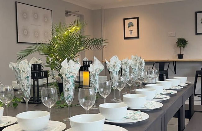 The Cheshire Gathering - Hot Tub 8 Bedroom - Photo 28